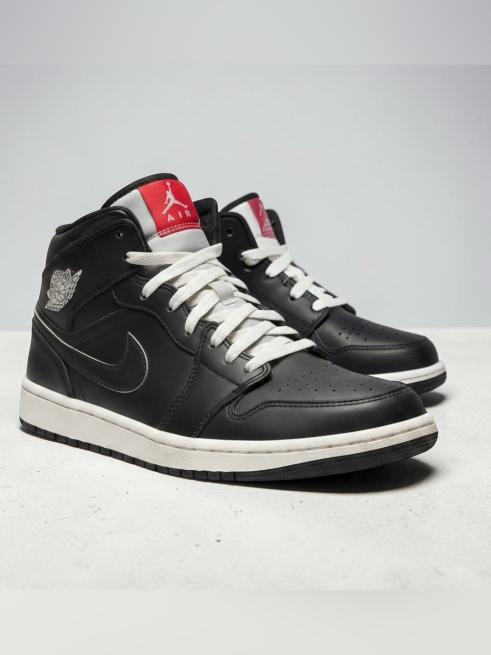 Air Jordan Mid SE Black Metallic Reimagined Top Sneakers size 7.5 HV5177-010